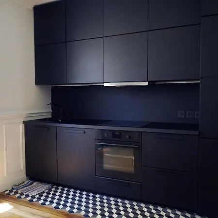 Charming Apt Near The St Martin Canal